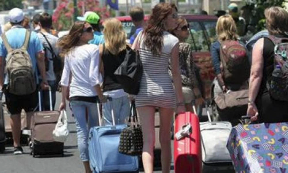 Τουρίστες στην Ευρώπη: Παζάρι για το άνοιγμα των συνόρων - Τι αφορά η «αρχή της αναλογικότητας»